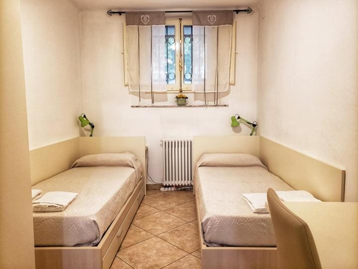 Golden House Apartment Bologna Bagian luar foto
